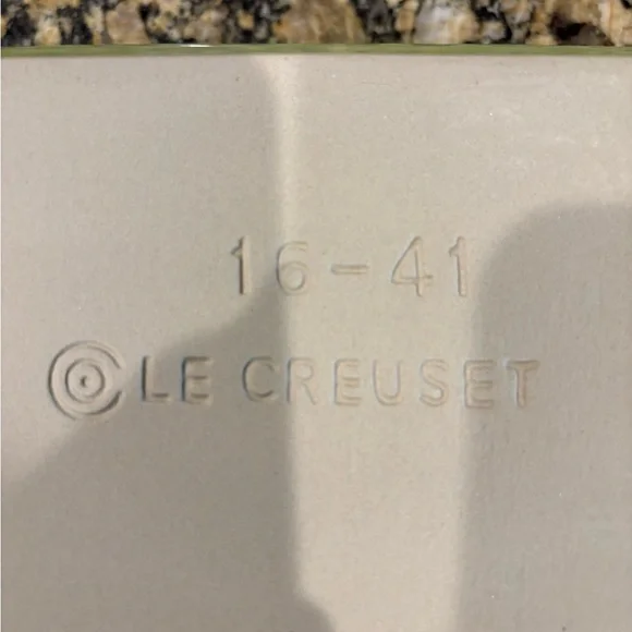 NWOT Le Creuset 5x7 stoneware - Picture 2 of 5